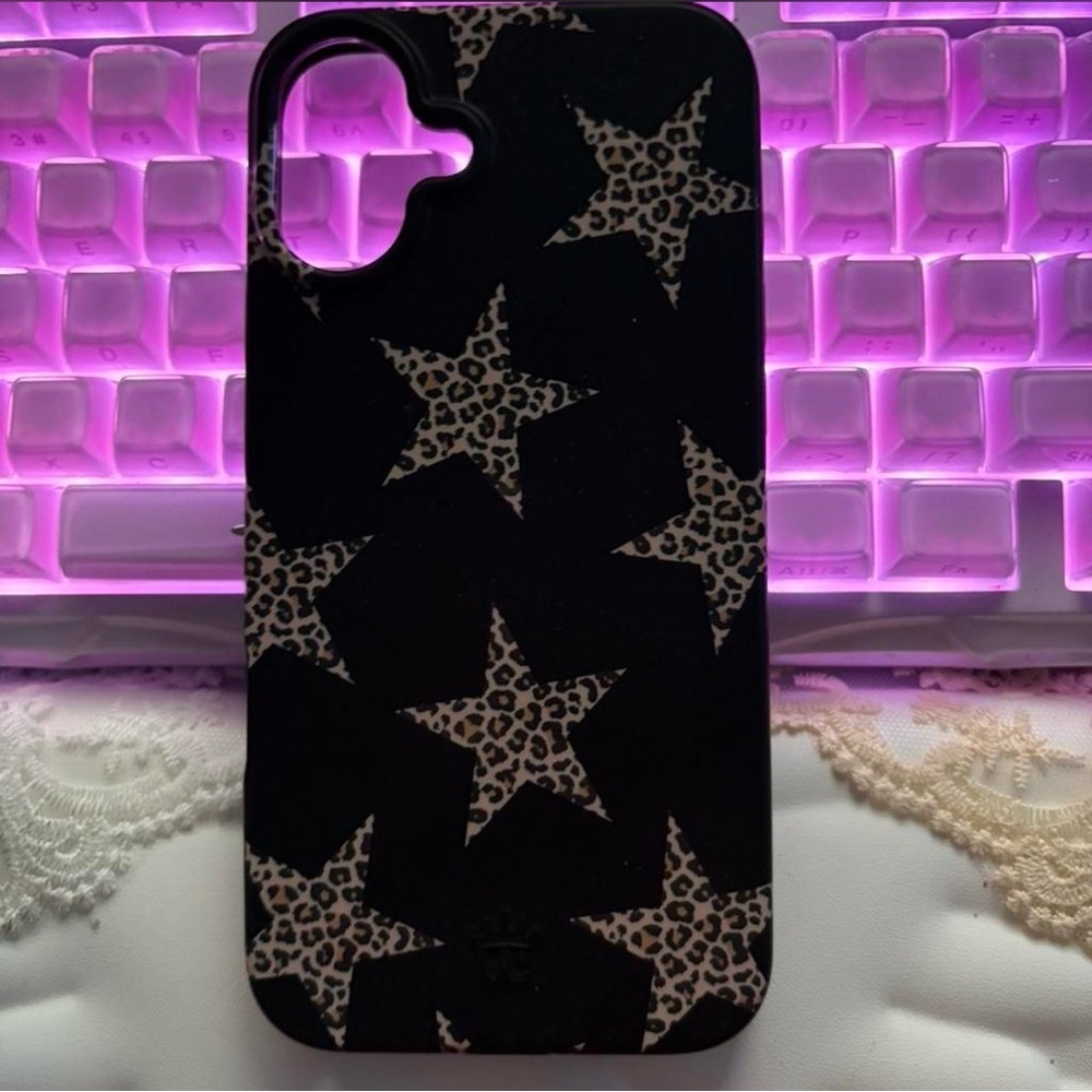 iphone 16 plus velvet caviar case